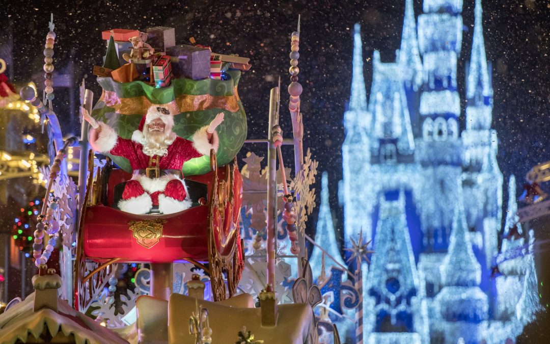 Santa Christmas Parade Magic Kingdom Walt Disney World