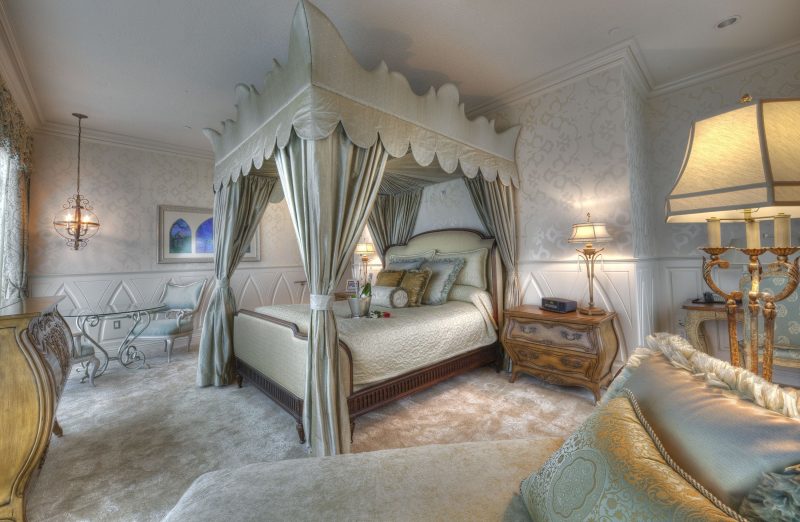 The Incredible Signature Suites of the Disneyland Hotel
