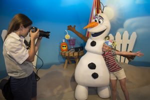 Disney PhotoPass Photographer Olaf Frozen