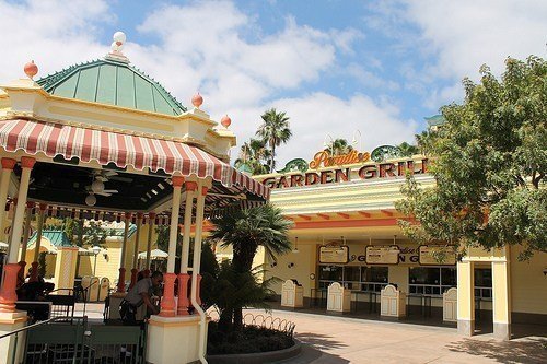 Quick Service Restaurant Disneyland Paradise Grill